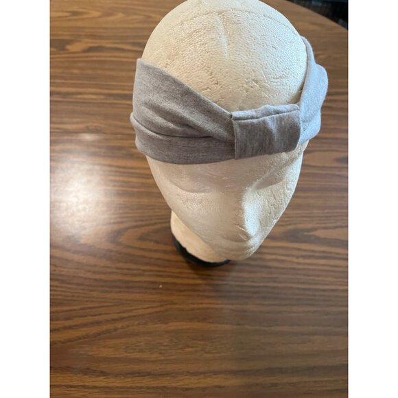 Assorted hair bonnets, head coverings and hairband - Picture 16 of 16